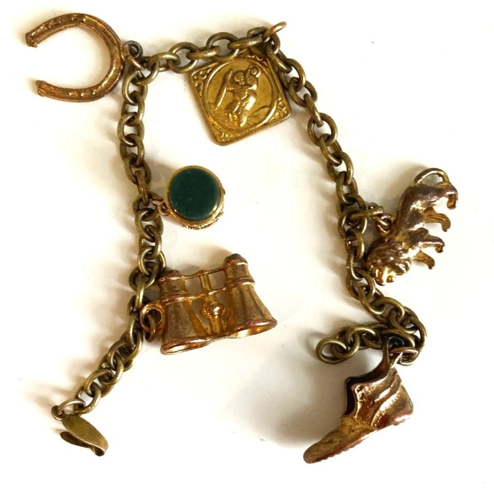 Charm bracelet tribute to exploring new frontiers